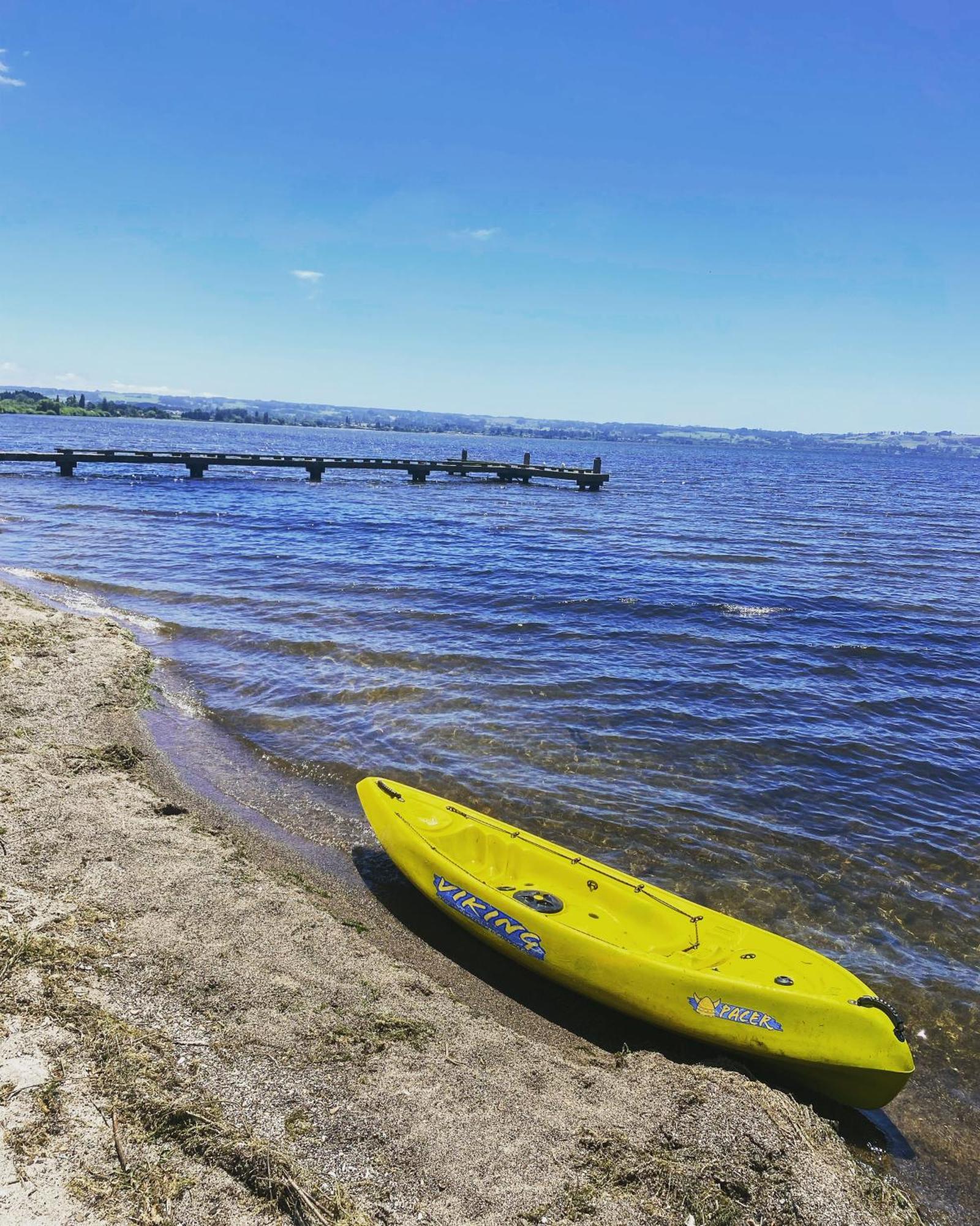 Zodiac Bay Lake Retreat Роторуа Экстерьер фото