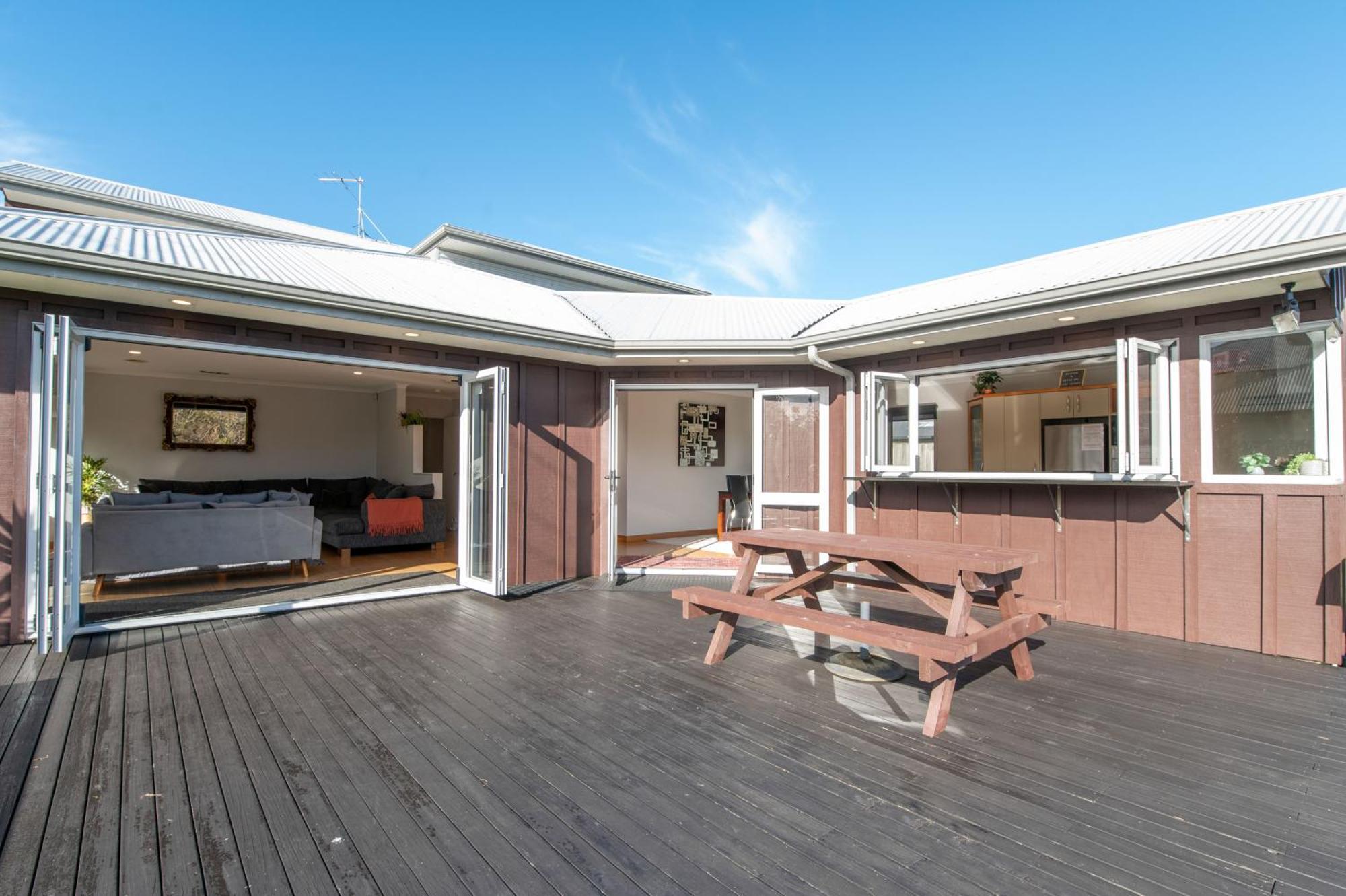 Zodiac Bay Lake Retreat Роторуа Экстерьер фото